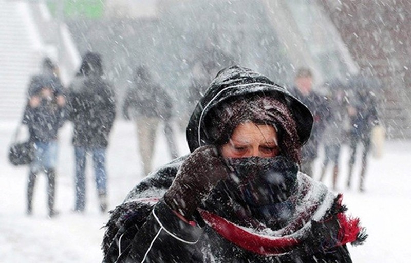 Điểm danh các thói quen ăn uống gây khô da phải tránh 2