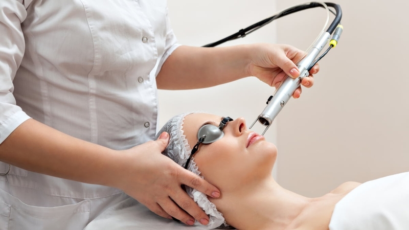 Laser CO2 fractional giá bao nhiêu? Sử dụng có an toàn không? 3
