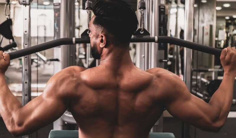 Lat pulldown là bài tập gì? Hướng dẫn tập đúng cách và hiệu quả 1