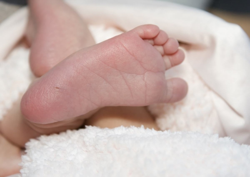 Lấy máu gót chân có thể xét nghiệm những bệnh gì? 1