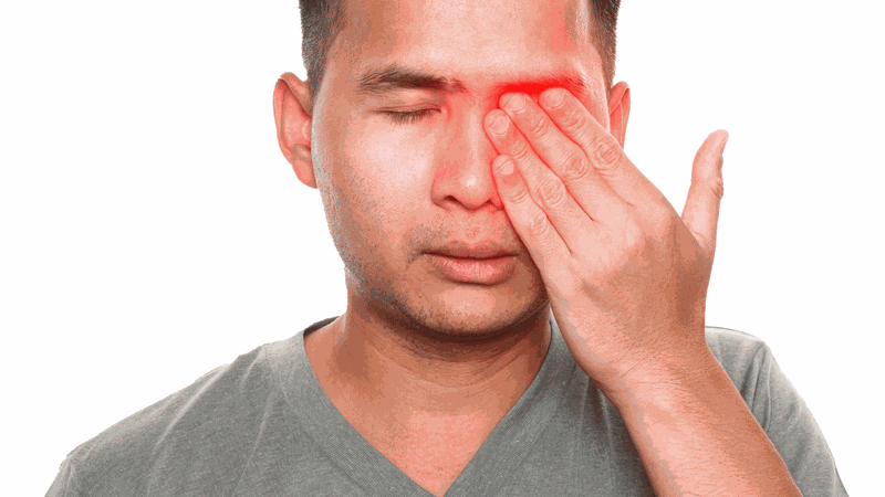 Chấn thương mắt là nguyên nhân phổ biến nhất gây lệch thủy tinh thể ở người trưởng thành và thường tiến triển nhanh, dễ gây biến chứng