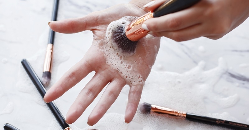 lẹo mắt vỡ mủ cần phải xử lý như thế nào 3