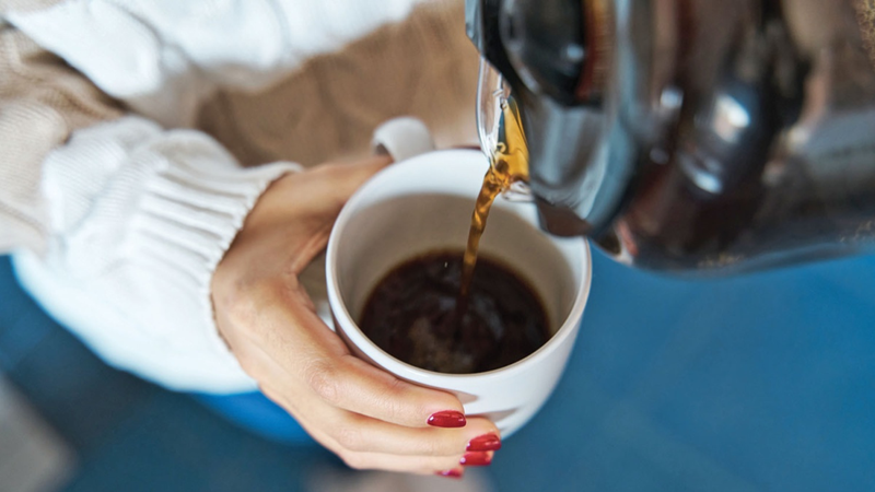 Liệu lượng caffeine tiêu thụ hàng ngày của bạn có vượt quá mức khuyến nghị hàng ngày không? 1