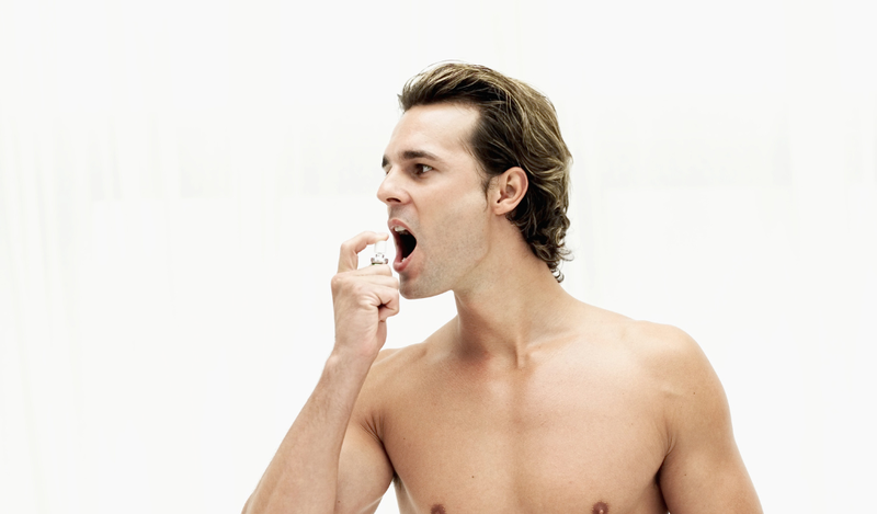 Có nên sử dụng xịt thơm miệng thường xuyên không?