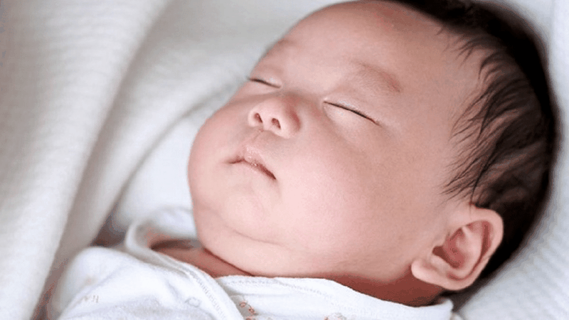 Liệu rằng trẻ bị bẹp đầu có tròn lại được không? Nguyên nhân khiến trẻ bị bẹp đầu 2