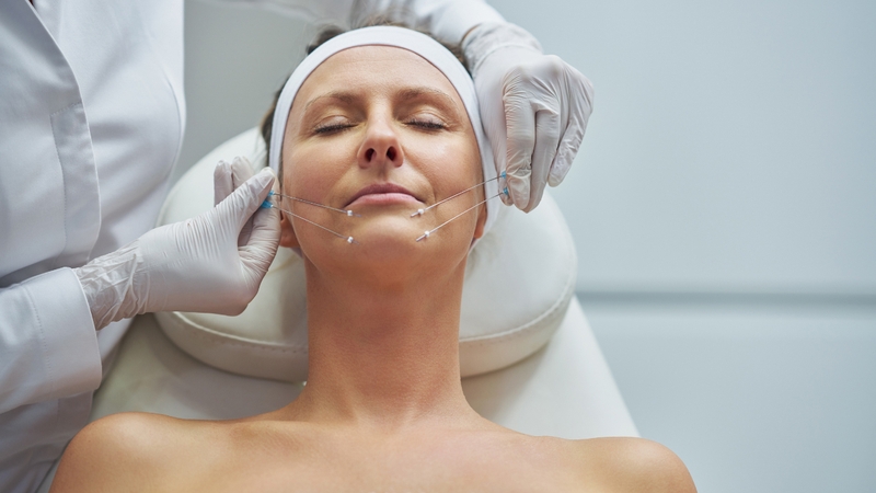 Liệu trình trẻ hóa da mặt giá bao nhiêu​ và có những phương pháp trẻ hoá da nào? 2