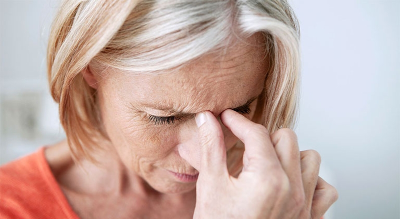 Ảnh hưởng đến hô hấp - hậu quả của nâng mũi khi về già