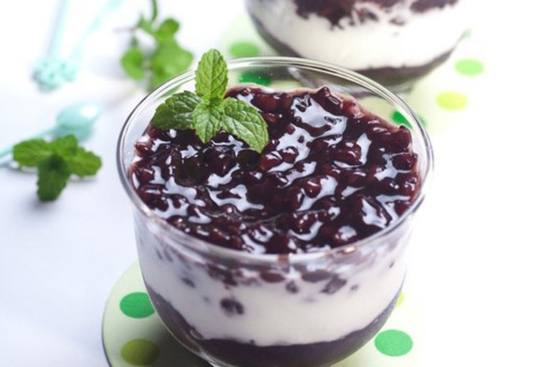 Lợi ích của sữa chua nếp cẩm là gì? Sau sinh mổ ăn được sữa chua nếp cẩm không? 1