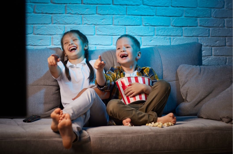 Lợi ích của tivi là gì? Cho trẻ xem tivi thế nào là đúng cách 1