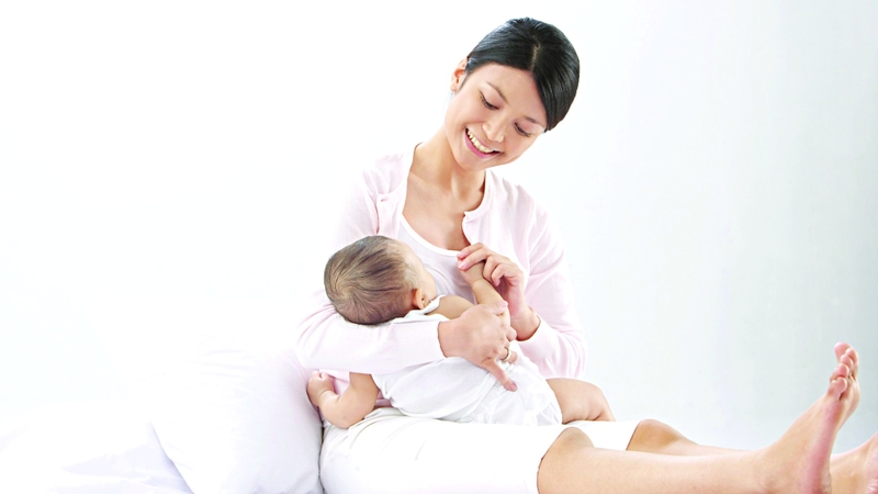 WHO khuyến nghị nên cho trẻ bú mẹ hoàn toàn trong 6 tháng đầu đời