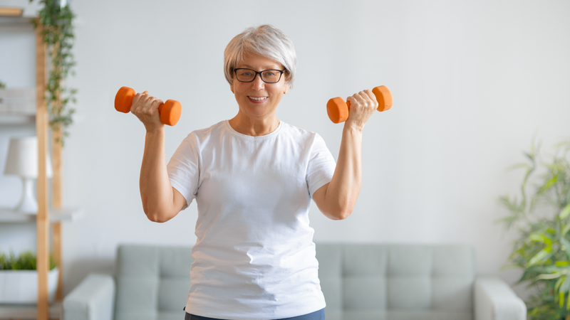 Vận động đóng vai trò quan trọng giúp tăng cường sức khỏe cơ và xương
