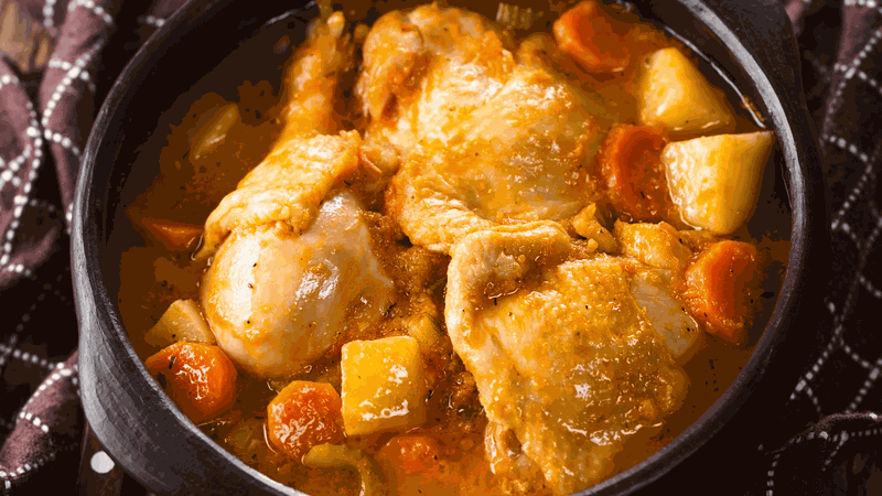 lợi ích sức khỏe không ngờ từ gà tiềm hạt sen mà bạn nên biết 1