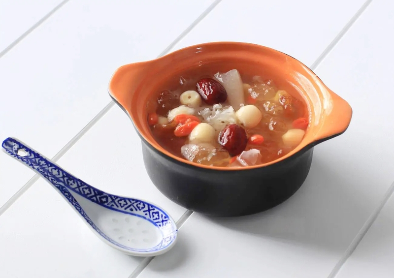 Lợi ích và cách chưng yến đường phèn táo đỏ hạt chia đơn giản - 1