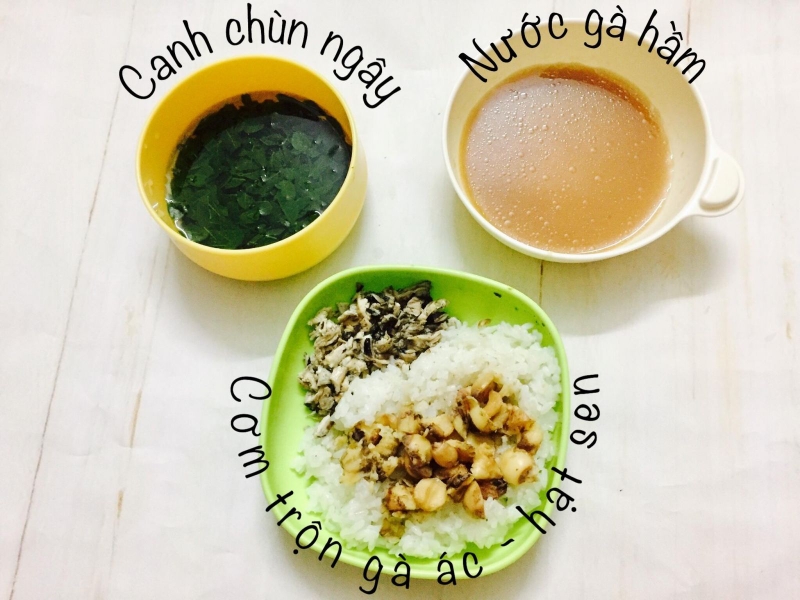 Lợi ích và lưu ý về thực đơn ăn dặm chỉ huy cho bé 1 tuổi 3