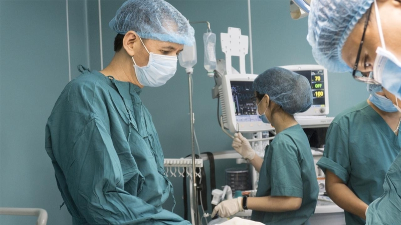 Lợi ích và rủi ro khi hút mỡ mặt 3