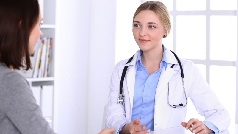 Khi thăm khám, bác sĩ sẽ tập trung chủ yếu vào việc tìm ra nguyên nhân và tư vấn điều trị