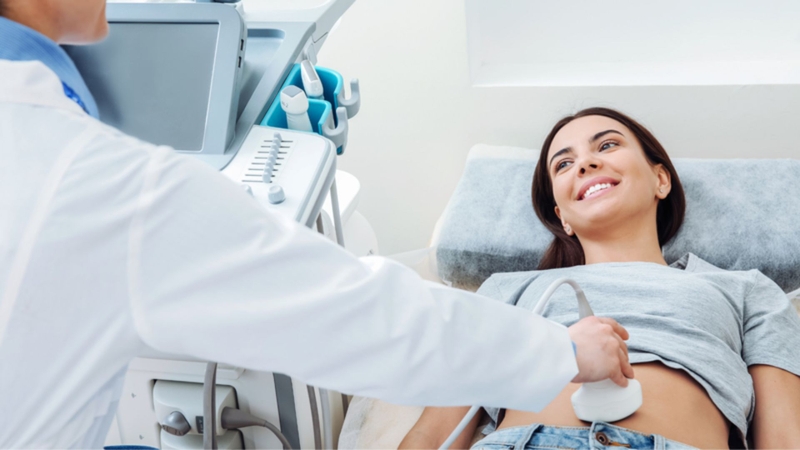 Siêu âm là bước quan trọng giúp xác định chính xác có hay không túi thai trong tử cung