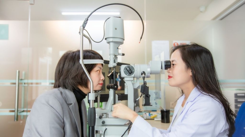 Lông mi mọc ngược và những điều cần biết 4