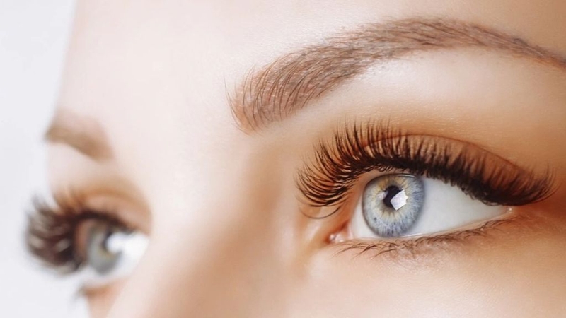 Lông mi rơi vào mắt: Cách xử lý thế nào? Chăm sóc ra sao? 1