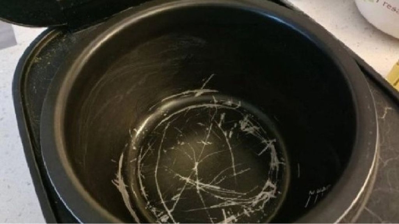Lòng nồi cơm điện bị tróc lớp chống dính: Không được chủ quan! 1