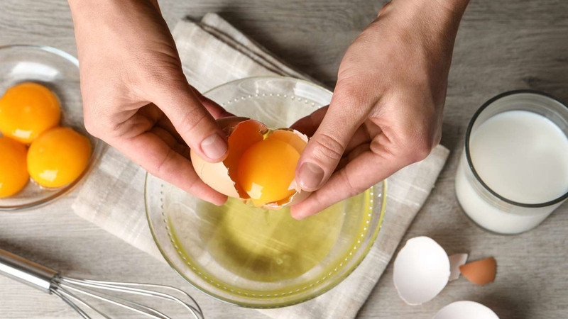 Lòng trắng trứng gà có tác dụng gì​? Lưu ý khi ăn lòng trắng trứng 2