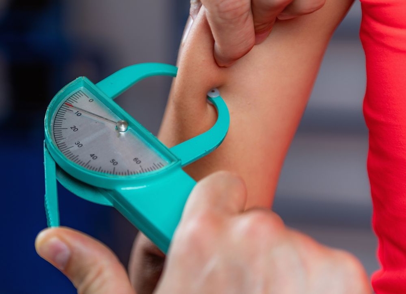 Lớp mỡ dưới da có vai trò gì? Nguyên nhân hình thành và cách loại bỏ an toàn 3