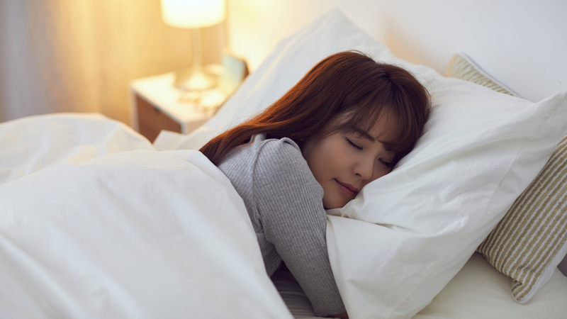 Tư thế ngủ và thói quen phù hợp giúp hạn chế cảm giác khó chịu ở cổ