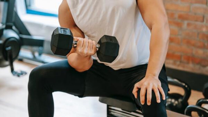 Mách bạn các bài tập cơ tay trước (biceps) dễ thực hiện và hiệu quả cao 4