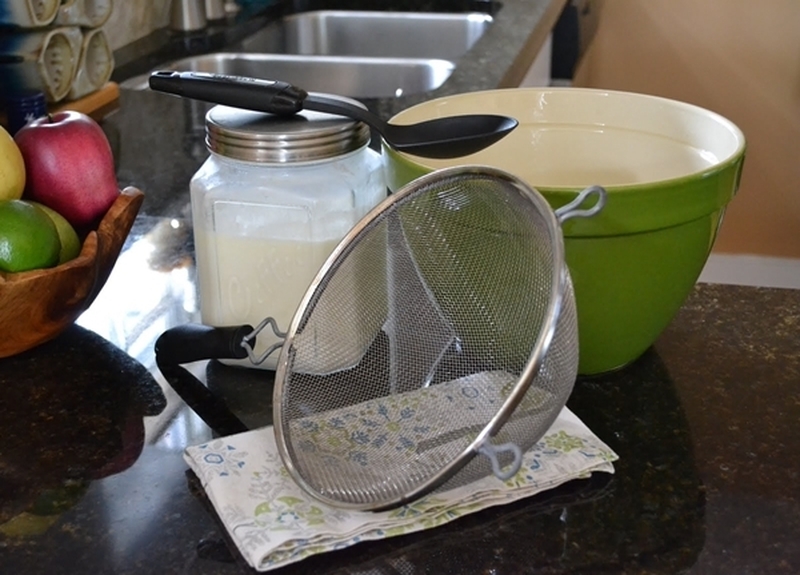 Mách bạn cách bảo quản nước whey từ sữa chua 2