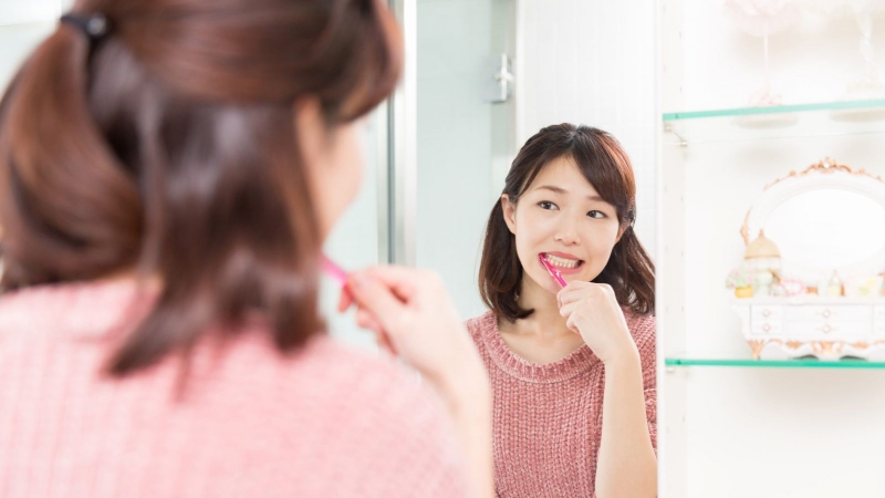 Mách bạn cách chăm sóc răng sau khi trồng implant 1