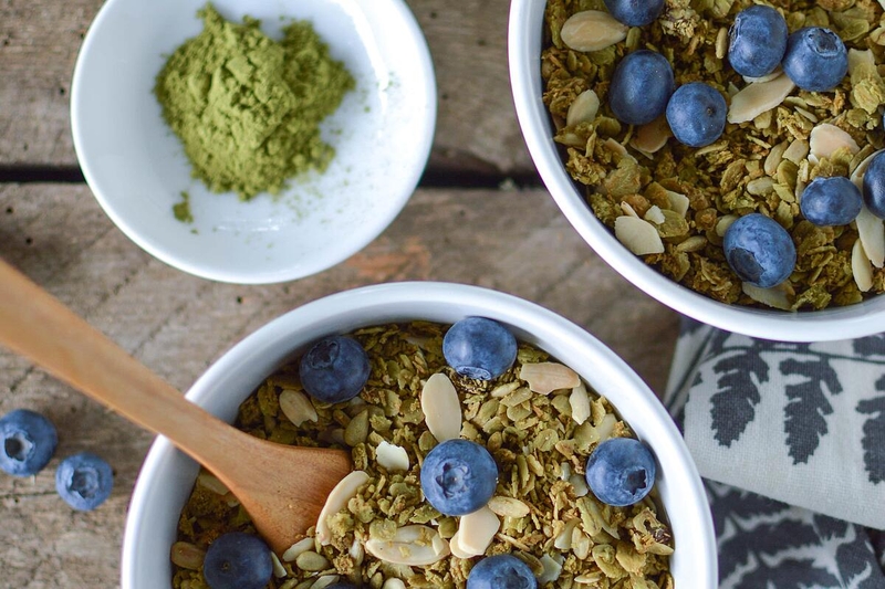 Mách bạn cách làm granola trà xanh giòn tan ăn mãi không chán 2