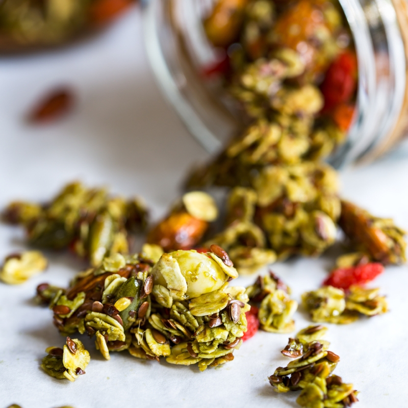 Mách bạn cách làm granola trà xanh giòn tan ăn mãi không chán 3
