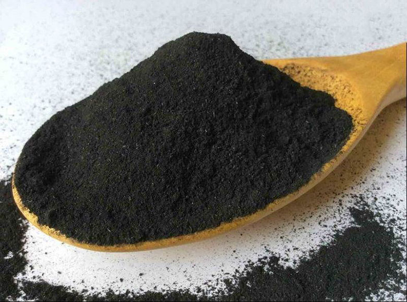 cách làm trắng răng sau 1 đêm với than hoạt tính