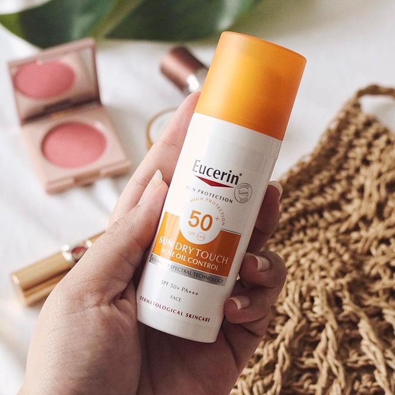 Gel rửa mặt Eucerin Pro Acne Cleansing với 6 % Ampho-Tensides và có đặc tính kháng khuẩn 5