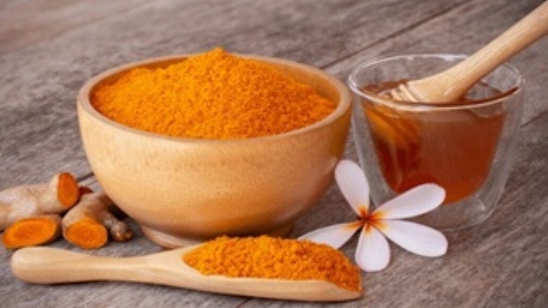 Mách bạn cách trị mụn đầu đen với bột nghệ tại nhà hiệu quả và một số lưu ý 2