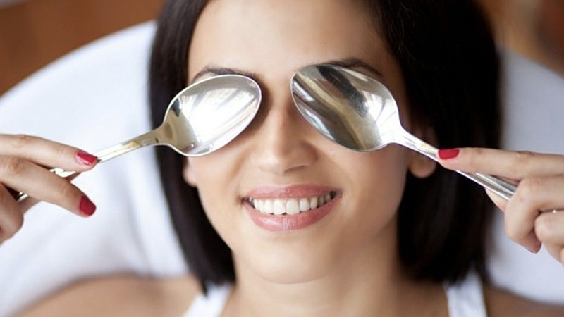 Mách bạn một số cách massage trị bọng mắt hiệu quả 3