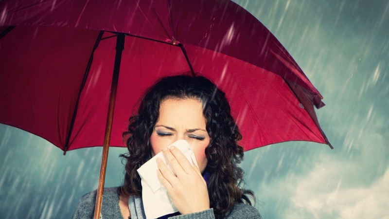 Mách bạn những cách bảo vệ sức khỏe mùa mưa hữu hiệu 1
