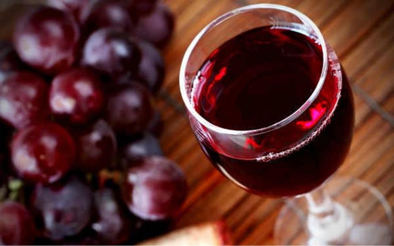 mach-ban-nhung-loai-trai-cay-ngam-ruou-tot-cho-suc-khoe 4.jpg