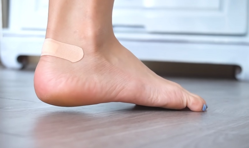 Mách chị em cách đi giày cao gót không đau chân 4