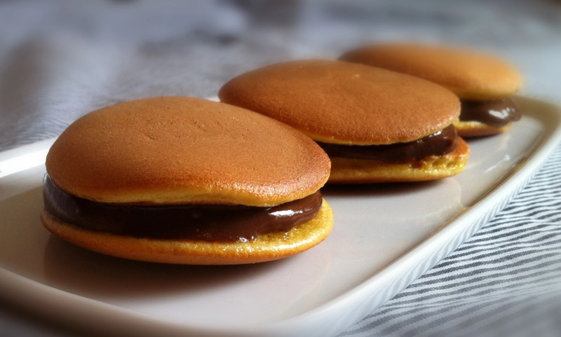 Mách mẹ ba cách làm bánh Doremon cho bé yêu 3