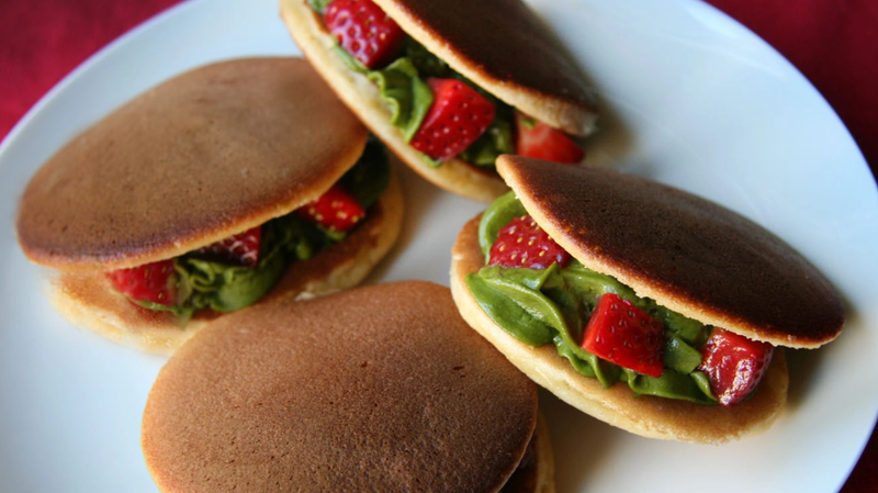 Mách mẹ ba cách làm bánh Doremon cho bé yêu 1