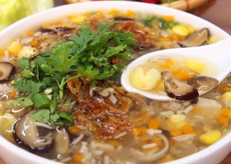 Mách mẹ cách nấu súp gà ngon như ngoài hàng bé thích mê 3