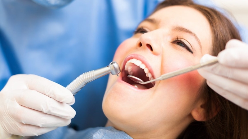 Mài răng bọc răng sứ có tác hại gì không? Cần lưu ý gì? 2