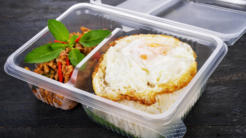 Không phải hộp nhựa nào cũng phù hợp để đựng và hâm nóng thức ăn