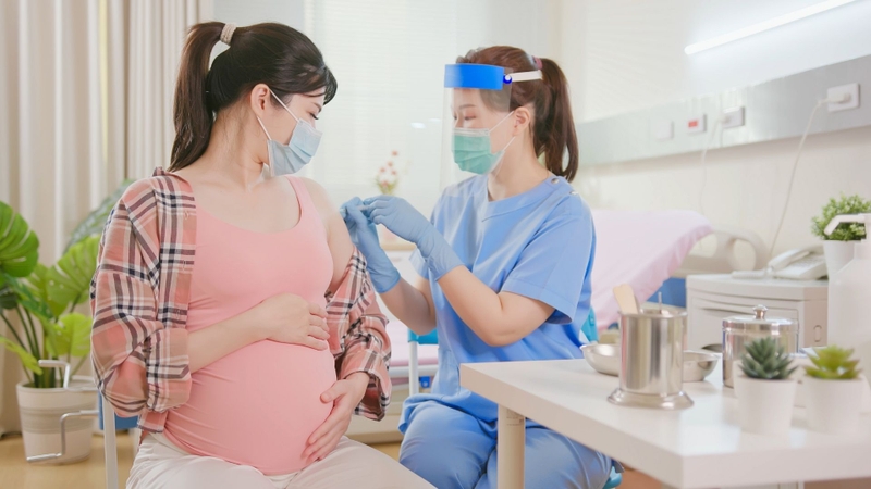 Vắc xin cần được tiêm trong khoảng tuổi thai theo khuyến cáo và hướng dẫn sử dụng tại nơi triển khai tiêm chủng
