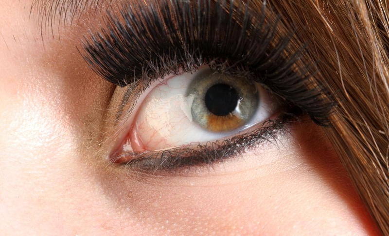 Mắt 2 màu có nguy hiểm không? Nguyên nhân và cách điều trị 2