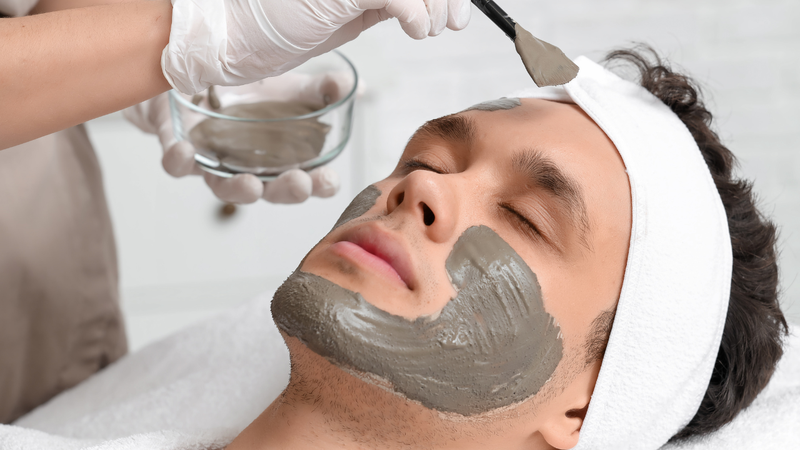 Thoa mặt nạ vừa đủ, không nên bôi quá dày