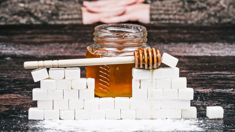 Mật ong có tốt hơn đường? Những lợi ích sức khỏe bạn cần biết1