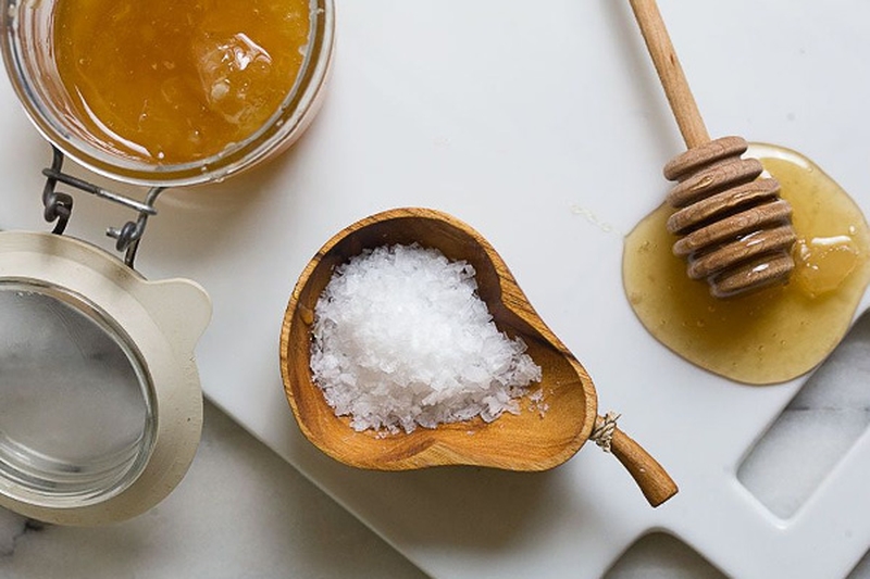 Công dụng tẩy tế bào chết thần kỳ đến từ muối biển mà bạn nên biết 2