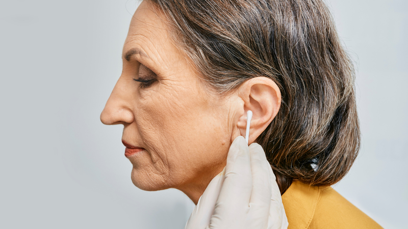 Loại bỏ ráy tai